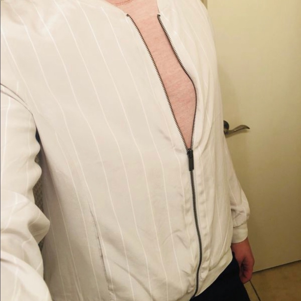 DKNY - 100% SILK windbreaker - (LG) (Msrp $199)NWT